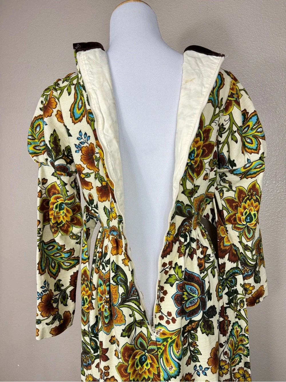 California Charmer 60’s Regency Tapestry Fabric Prairie Dress J